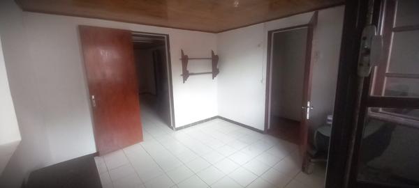 Maison mitoyenne à restaurer de 143 m² à LA CHALOUPE