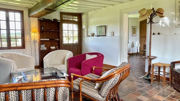 Propriete
                                                                                                                                                                                                                                                                                                                        6 pièce(s)                                                                                                                                                                                                          4 chambre(s)                                                                                                                                                                                                          125  m²
