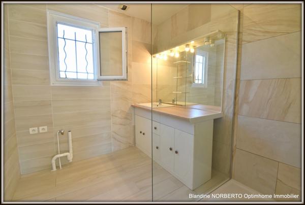 VILLA DE PLAIN PIED 5 CHAMBRES SUR GRAND SOUS SOL + TERRAIN