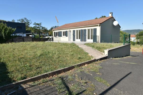 VILLA DE PLAIN PIED 5 CHAMBRES SUR GRAND SOUS SOL + TERRAIN