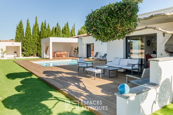 Villa de plain-pied avec piscine avec appartement indépendant et terrain constructible