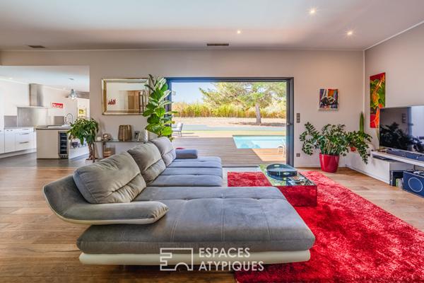 Villa de plain-pied avec piscine avec appartement indépendant et terrain constructible