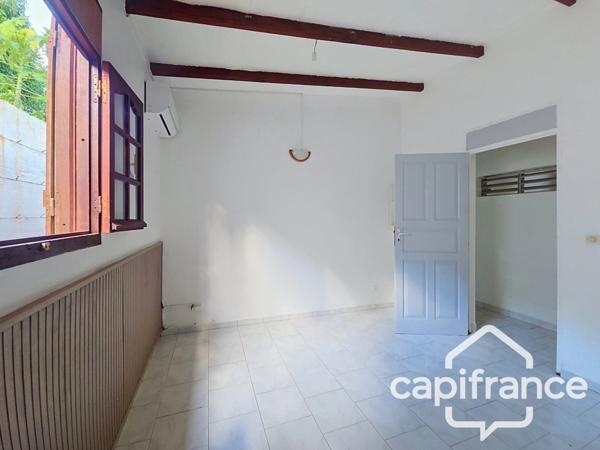 À LOUER – BAS DE VILLA T5 DE 131 M² – SECTION LABROUSSE LE GOSIER (971)
