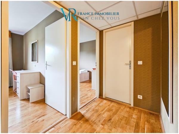 Divonne-les-Bains (01220) APPARTEMENT 3 PIÈCES (T3) DUPLEX 70 M² - MEUBLÉ & HORS BAIL COMMERCIAL