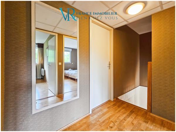 Divonne-les-Bains (01220) APPARTEMENT 3 PIÈCES (T3) DUPLEX 70 M² - MEUBLÉ & HORS BAIL COMMERCIAL