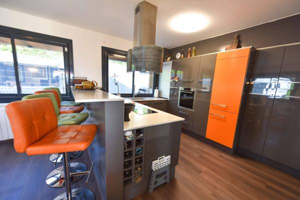 Maison à vendre - Sévrier 8 pièces de 240.87 m²