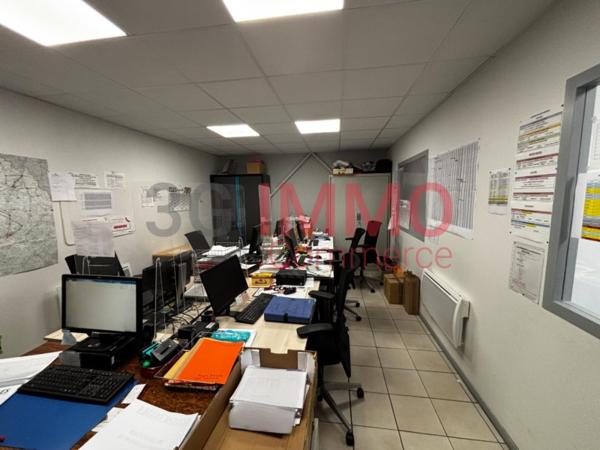 Location / Local Industriel / Bâtiment