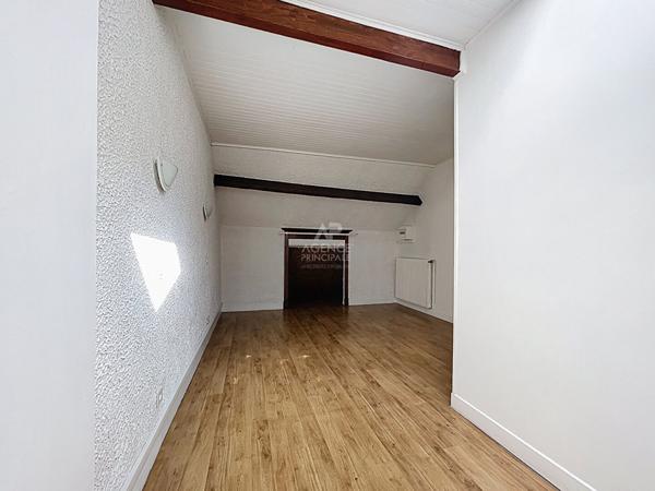 Maison Montesson €724 500 ** - Référence 161439