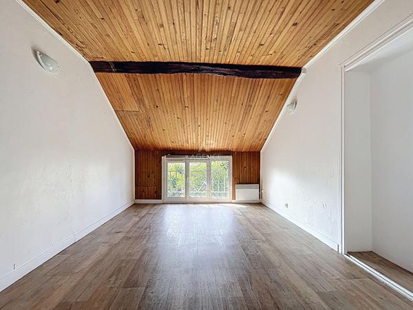 Maison Montesson €724 500 ** - Référence 161439