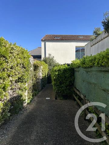 Appartement Duplex à vendre  2 pièces - 37,57 m 2   LA ROCHELLE  - 17