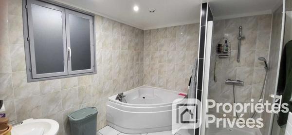 Maison et son jardin d'hiver