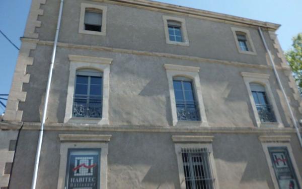 Appartement à louer    3 pièces •  Nîmes