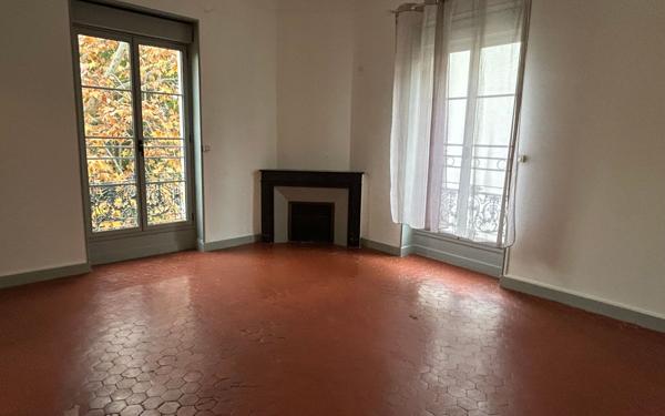 Appartement à louer    3 pièces •  Nîmes