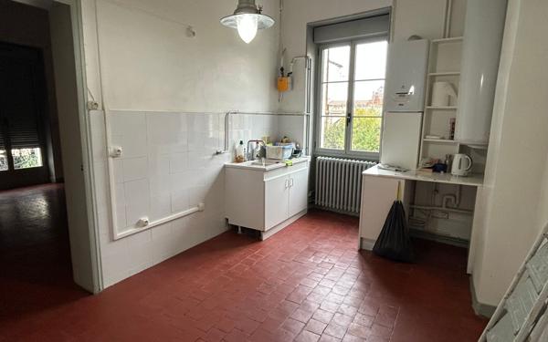 Appartement à louer    3 pièces •  Nîmes