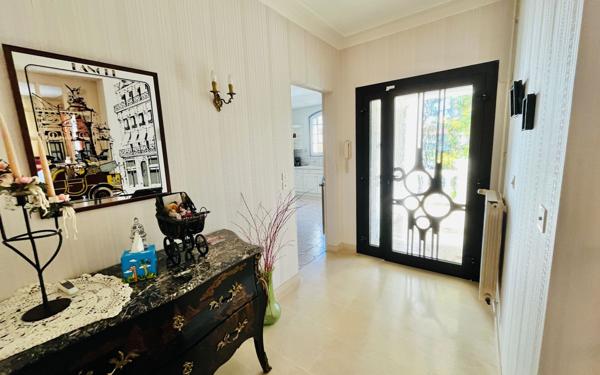 Maison à vendre    6 pièces •  Royan