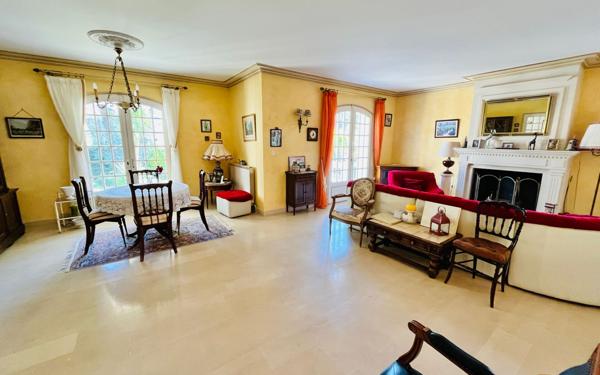 Maison à vendre    6 pièces •  Royan