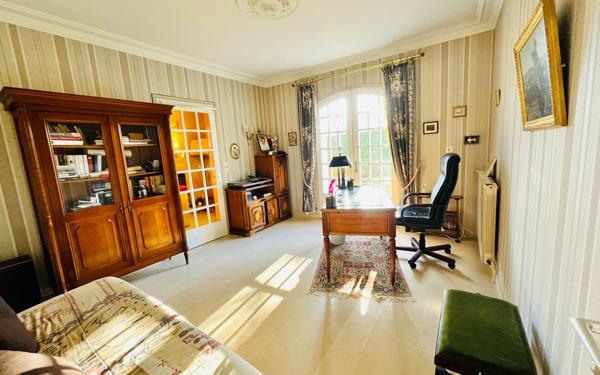 Maison à vendre    6 pièces •  Royan