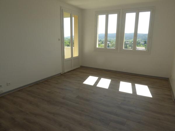 APPARTEMENT DE TYPE F3 BIS