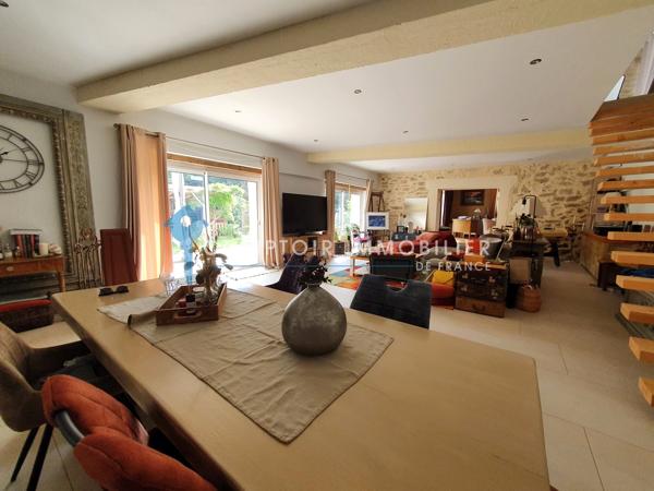 Mas 10 pièce(s) 9 chambre(s) 463 m²