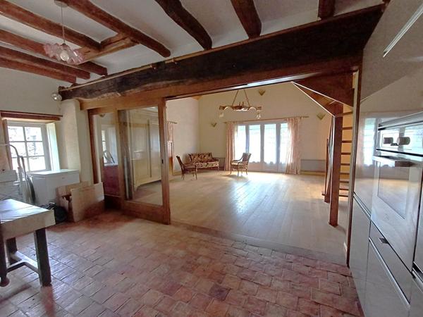 MAISON DE CAMPAGNE AVEC FORT POTENTIEL