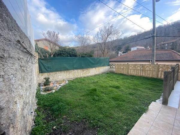 F3 AVEC JARDIN SECTEUR LE BERNAY