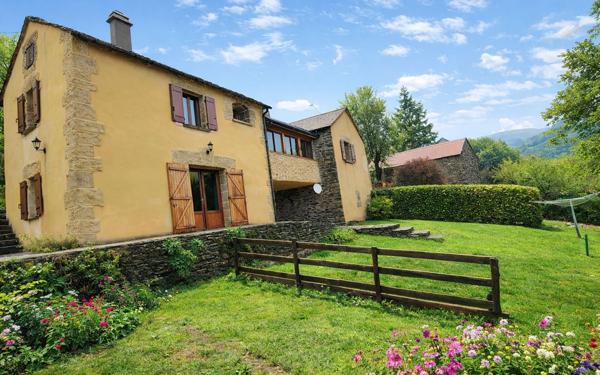 Maison à vendre    4 pièces •  Altier