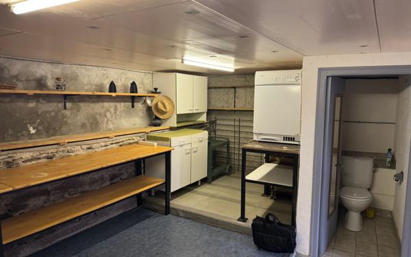 Maison à vendre    4 pièces •  Altier