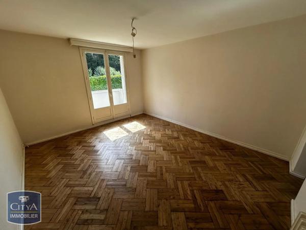 Appartement à louer 4 pièces 64.3m² Cholet (49300)