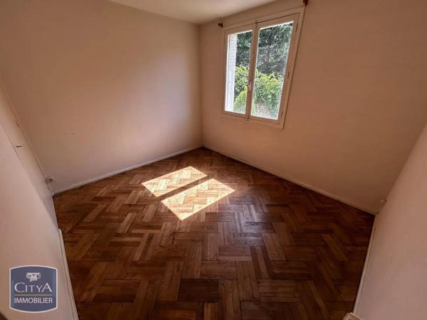 Appartement à louer 4 pièces 64.3m² Cholet (49300)