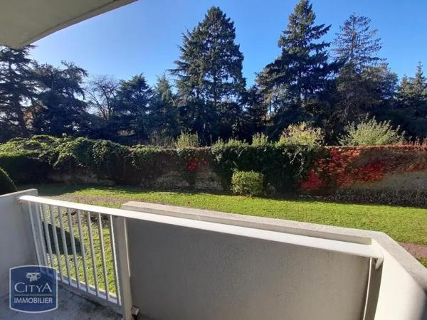 Appartement à louer 4 pièces 64.3m² Cholet (49300)