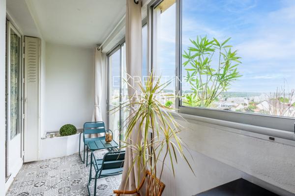 Rueil-Malmaison (92500) RUEIL-MALMAISON - PLATEAU / MONT VALÉRIEN - APPARTEMENT 4 PIÈCES CONTEMPORAIN AVEC LOGGIA