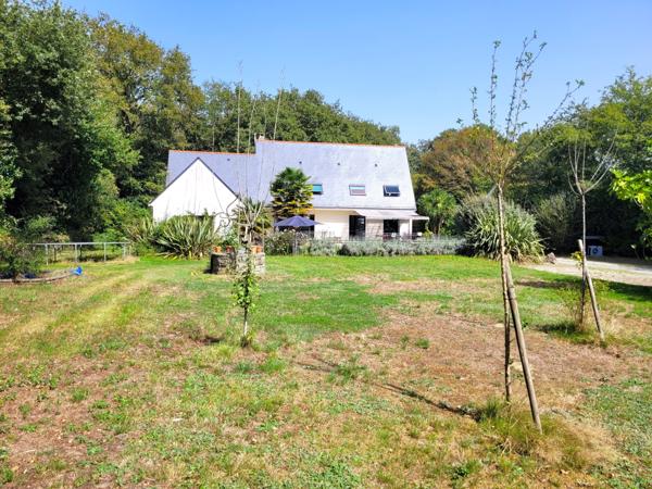 Superbe maison aux grands volumes, avec piscine.