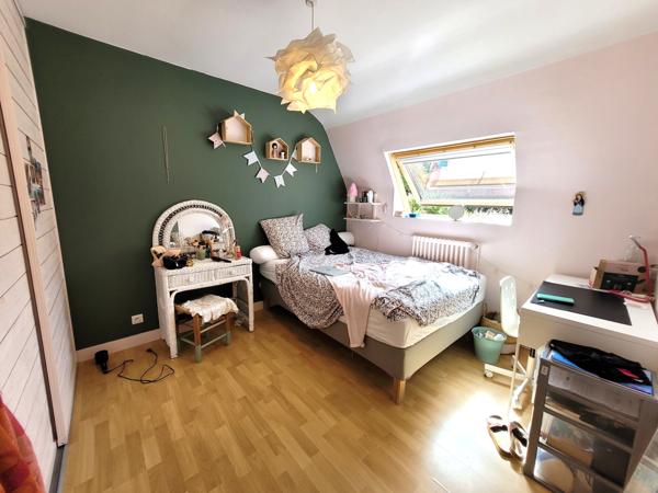 Superbe maison aux grands volumes, avec piscine.