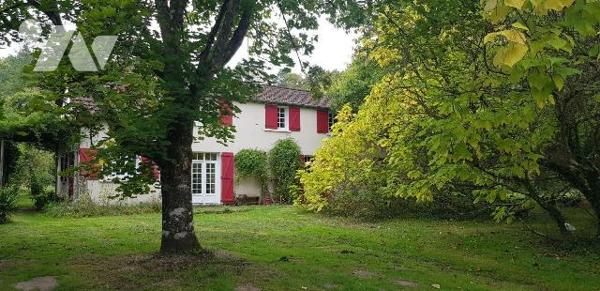 A VENDRE -  A LANGON SUR CHER (41) 
Ensemble immobilier  de caractère  avec gîte 
Dans un cad...