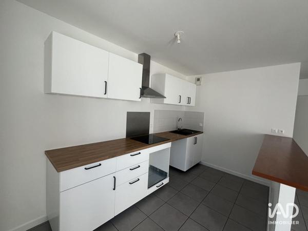 Location appartement 3 pièces 70 m² Mérignac