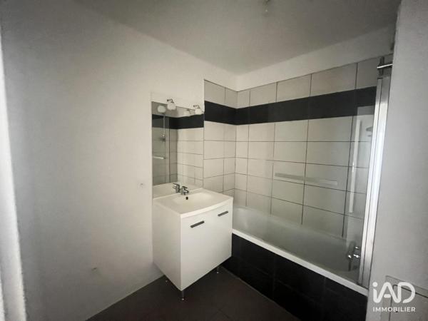 Location appartement 3 pièces 70 m² Mérignac