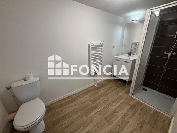 Location Appartement 2 pièces 43.5 m² - 15 AVENUE DE BORDEAUX Joue Les Tours 37300