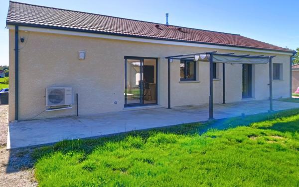 Maison à vendre    4 pièces • 100,43 m2 Le Mayet-de-Montagne