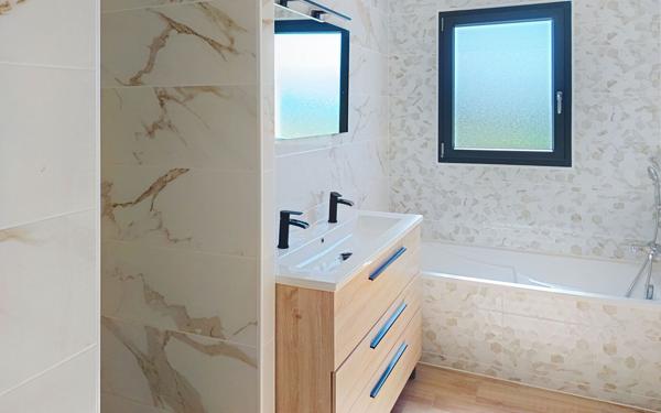 Maison à vendre    4 pièces • 100,43 m2 Le Mayet-de-Montagne