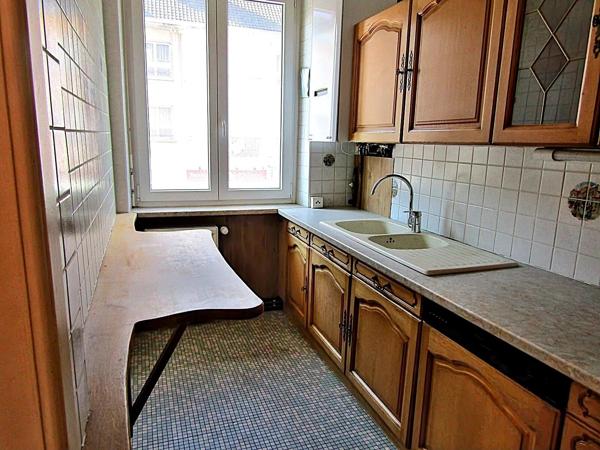 Location                                                      Appartement
                        
                     3 pièces                      71 m2                     à Saint-Dié-des-Vosges