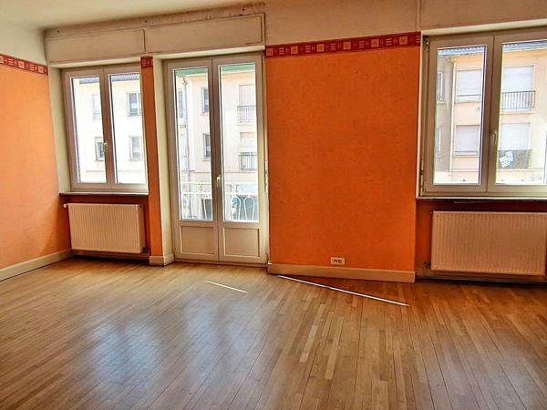 Location                                                      Appartement
                        
                     3 pièces                      71 m2                     à Saint-Dié-des-Vosges
