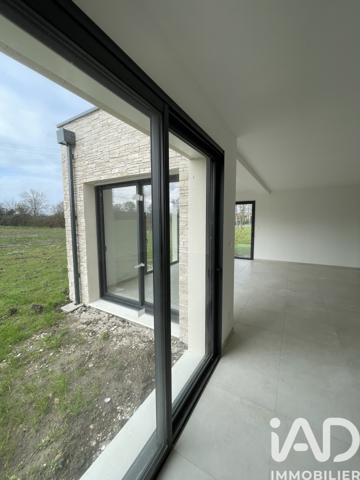 Maison à vendre 7 pièces 136 m² Neuillé-Pont-Pierre