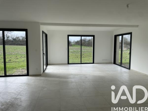 Maison à vendre 7 pièces 136 m² Neuillé-Pont-Pierre