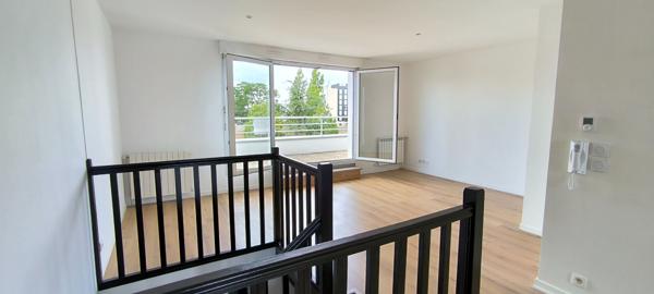Appartement traversant Saint Barthelemy d'Anjou 5 pièce(s) 90 m2