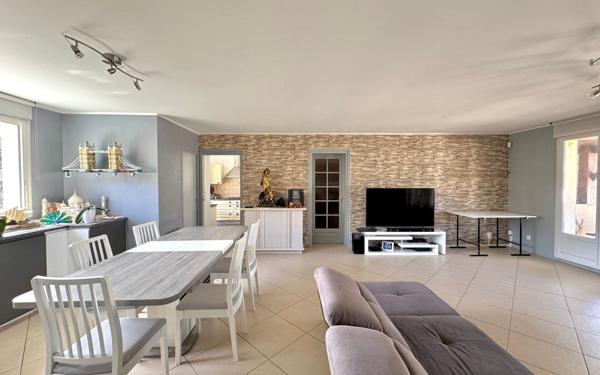 Maison à vendre    7 pièces • 166,97 m2 Saint-Médard-en-Jalles