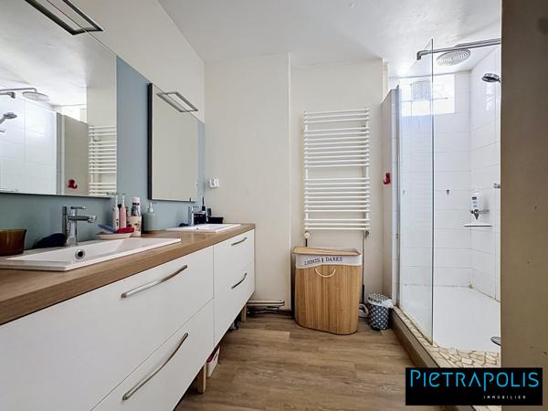 En Exclusivité chez Pietrapolis, Maison de ville de 175m2 avec son jardin de 50m2 + cave de 38m2