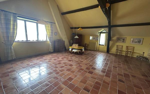 Maison à vendre    3 pièces • 198 m2 Nanteuil-lès-Meaux