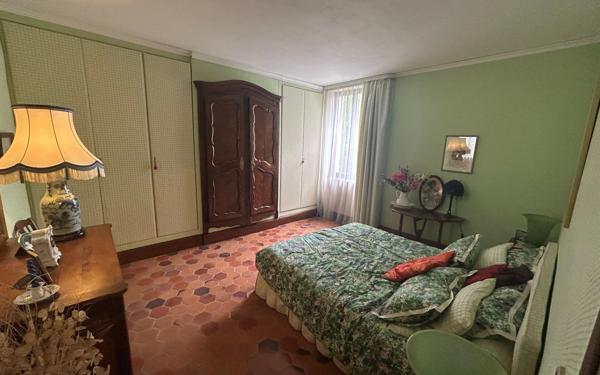 Maison à vendre    3 pièces • 198 m2 Nanteuil-lès-Meaux