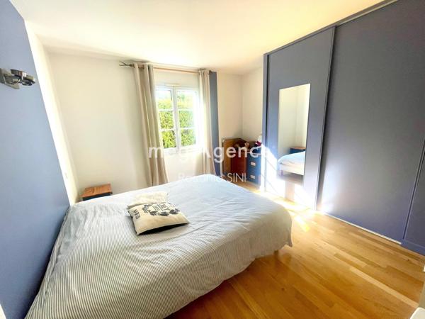 Maison à LA ROCHE-SUR-YON, 85000 - 5 pièces 149m²