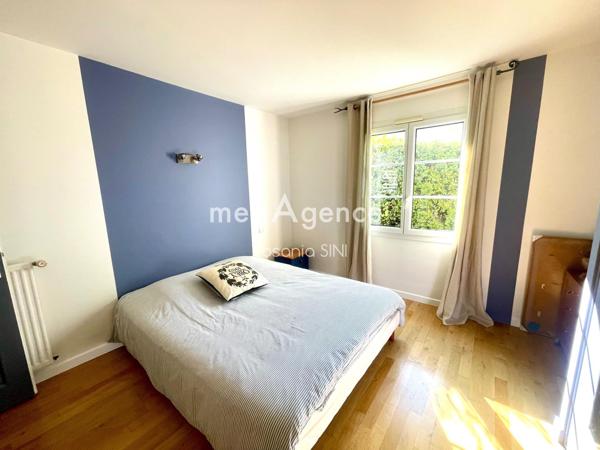 Maison à LA ROCHE-SUR-YON, 85000 - 5 pièces 149m²